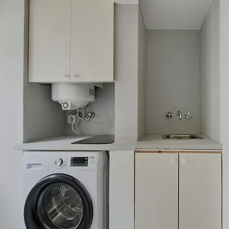 Casa Com Alma Portuguesa @ Alfama דירה